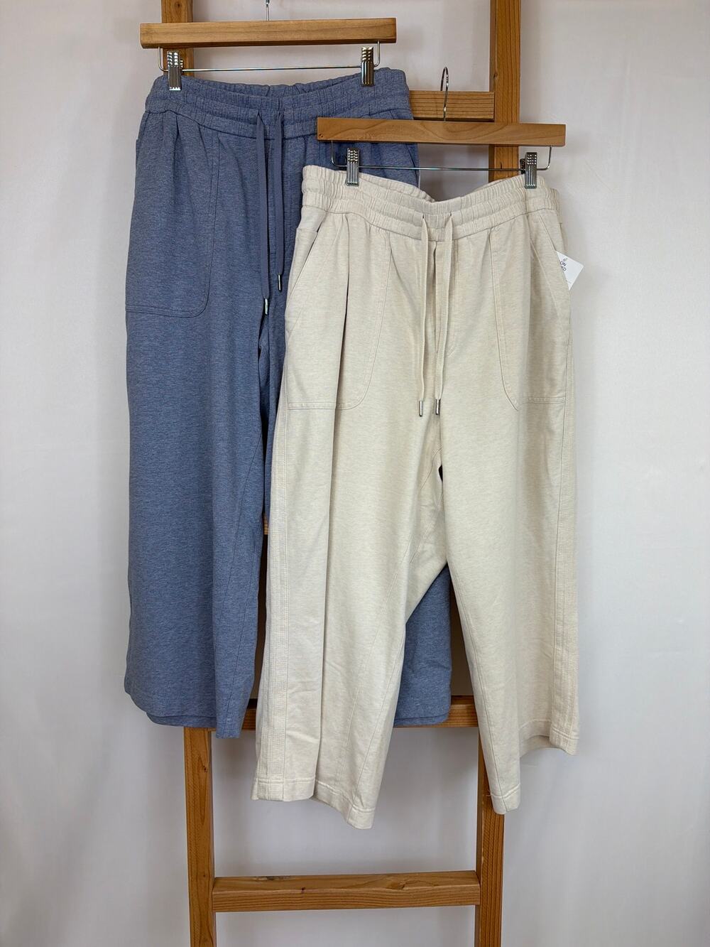 NWT Lot of Two Athleta Wide-Leg Crop Pants (Size 20) Cream / Blue